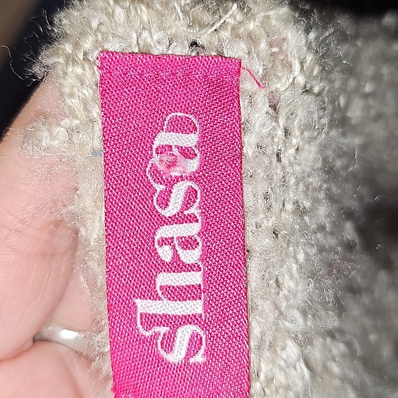 Shasa sweater - Picture 8 of 10